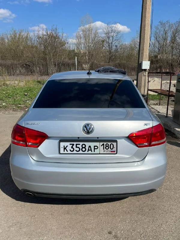 Продам volkswagen passat b7 nms 2012 года выпуска. обьем двигателя 2.5. 6ти ступенчатый автомат пробег 223 тыс км комплектация se. стоит хороший свет. салон чистый, не затертый вложений не требует цена 1,250 тыс рублей телефон +79493213091 📲 tg: александр 📞 звоните: +7(949)3213091 - фотография - 2