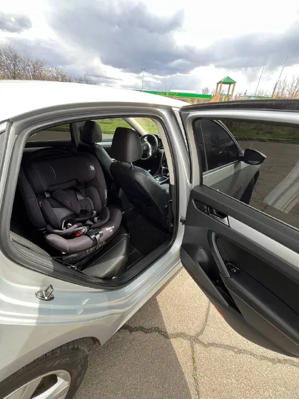 Продам volkswagen passat b7 nms 2012 года выпуска. обьем двигателя 2.5. 6ти ступенчатый автомат пробег 223 тыс км комплектация se. стоит хороший свет. салон чистый, не затертый вложений не требует цена 1,250 тыс рублей телефон +79493213091 📲 tg: александр 📞 звоните: +7(949)3213091 - фотография - 6