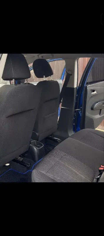 Chevrolet aveo t 300, пробег 196к ( оригинал ), коробка автомат. Покупался как первый авто в семье в июне 2025 года с пробегом 185т. Сразу после покупки сделал полное то, поменял передние тормозные, колодки, обслужил суппорта, грм менялся на 170т, есть заказ наряд, масло в коробке также менялось на 170, одновременно с грм. Заменил все фильтра и масло в двигателе, масло в гур. Куплен новый аккумулятор, обслужен кондиционер- морозит отлично, перебран генератор, ходовая в отличном состоянии, автомат работает идеально.
Отличная комплектация, 3 владельца!
Резина свежая, зима/лето в комплекте
Автомобиль в отличном состоянии, вложений не требуется
Продажа в связи с покупкой нового авто, не горит, с продажей не торопимся. Птс оригинал, вписан, 2 ключа
Торг у капота.
+79496648195
655.000
Всем добра.
📞 Звоните: +7(949)6648195 - фотография - 10
