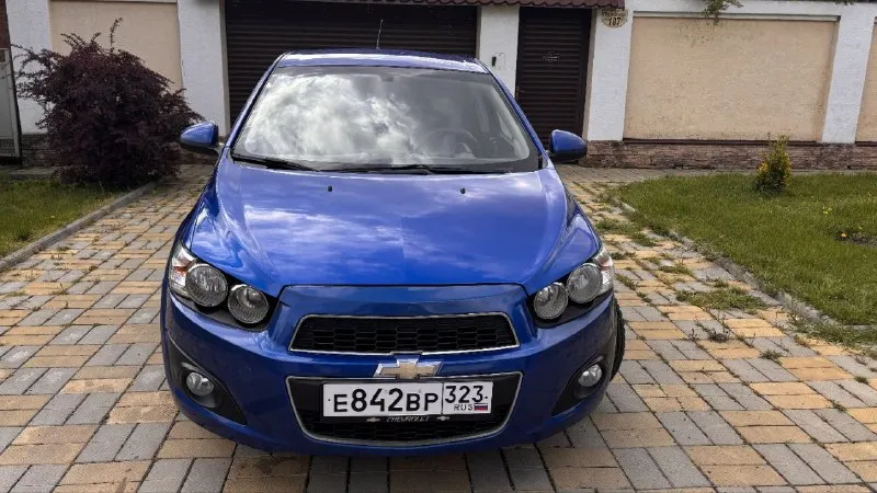 Chevrolet aveo t 300, пробег 196к ( оригинал ), коробка автомат. Покупался как первый авто в семье в июне 2025 года с пробегом 185т. Сразу после покупки сделал полное то, поменял передние тормозные, колодки, обслужил суппорта, грм менялся на 170т, есть заказ наряд, масло в коробке также менялось на 170, одновременно с грм. Заменил все фильтра и масло в двигателе, масло в гур. Куплен новый аккумулятор, обслужен кондиционер- морозит отлично, перебран генератор, ходовая в отличном состоянии, автомат работает идеально.
Отличная комплектация, 3 владельца!
Резина свежая, зима/лето в комплекте
Автомобиль в отличном состоянии, вложений не требуется
Продажа в связи с покупкой нового авто, не горит, с продажей не торопимся. Птс оригинал, вписан, 2 ключа
Торг у капота.
+79496648195
655.000
Всем добра.
📞 Звоните: +7(949)6648195 - фотография - 2