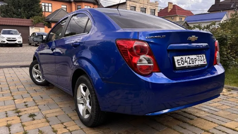 Chevrolet aveo t 300, пробег 196к ( оригинал ), коробка автомат. Покупался как первый авто в семье в июне 2025 года с пробегом 185т. Сразу после покупки сделал полное то, поменял передние тормозные, колодки, обслужил суппорта, грм менялся на 170т, есть заказ наряд, масло в коробке также менялось на 170, одновременно с грм. Заменил все фильтра и масло в двигателе, масло в гур. Куплен новый аккумулятор, обслужен кондиционер- морозит отлично, перебран генератор, ходовая в отличном состоянии, автомат работает идеально.
Отличная комплектация, 3 владельца!
Резина свежая, зима/лето в комплекте
Автомобиль в отличном состоянии, вложений не требуется
Продажа в связи с покупкой нового авто, не горит, с продажей не торопимся. Птс оригинал, вписан, 2 ключа
Торг у капота.
+79496648195
655.000
Всем добра.
📞 Звоните: +7(949)6648195 - фотография - 4