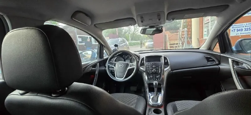 🔥 opel astra j🔥 590 тысяч рулей + торг ✅ год выпуска - 2010 ✅ объем двигателя - 1.6 бензин атмосферник ✅ коробка - 6-ступенчатый автомат ✅ пробег - 220000 тысяч ✅ комплектация - максимальная, имеется обогревы лобового, боковых и задних зеркал, подогревы сидений, подогрев руля, климат контроль двух-зонный, датчик дождя, датчик света, датчик движения, датчики не ровной дороги, электрорегулеровка фар и зеркал, заводская мультимедиа с bluetooth и aux, круиз контроль, мультируль, тип троник и еще много чего полезного. ✅ описание - автомобиль в хорошем состоянии. есть мелкие косяки по кузову ходовая в хорошем состоянии, машина сбитая и мягкая. коробка работает без нареканий, все режимы работают, недавно менялся грм, новые масла и фильтра, тормоза так же поменяны. документы чистые, любой вид оформления, сел поехал. климат заправлен холодит отлично, по техника работает абсолютно всё без исключений. звоните - пишите, торг имеется. + 7 949 325 18 68 📞 звоните: +7(949)3251868 - фотография - 8
