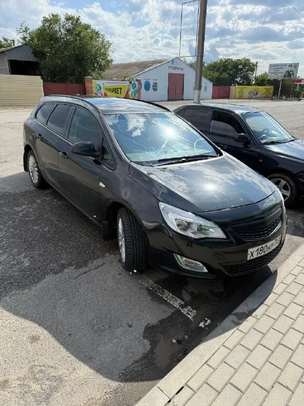Opel астра j универсал 2011г. двигатель 1.6коробка автомат 6 ст. цена 650,собственник. авто в хорошем состоянии, находится в харцызске. +79495763738 📞 звоните: +7(949)5763738 - фотография - 2