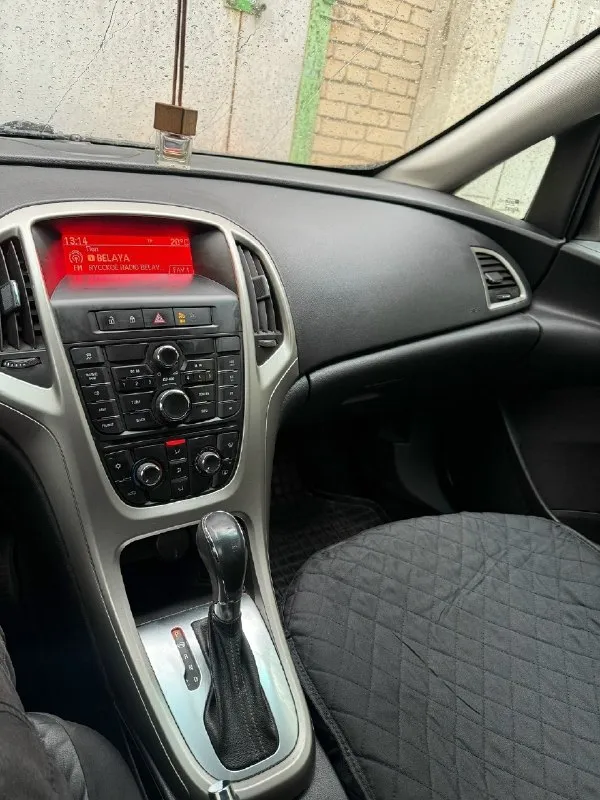 Opel астра j универсал 2011г. двигатель 1.6коробка автомат 6 ст. цена 650,собственник. авто в хорошем состоянии, находится в харцызске. +79495763738 📞 звоните: +7(949)5763738 - фотография - 6