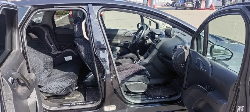Продам личный автомобиль opel мерива б 2012 года выпуска. пробег 218000. цена 615000.машина полностью обслужена. вложений не требует. стоит андроид магнитола хорошая. сигнализация с автозапуском. есть видеорегистратор с камерой заднего вида. масло не ест. менял каждые семь тысяч. есть мелкие царапины по кузову. я хозяин. машина оформлена на меня. переоформление без проблем. по документам всё нормально. два комплекта колёс. зимняя резина на дисках. торг уместен. +79496849687. по запросу сделаю видео обзор. авто находится в снежном. могу по договорённости пригнать в ближайший город. 📞 звоните: +7(949)6849687 - фотография - 5
