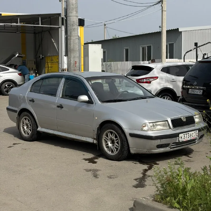 Продам / обмен skoda octavia a4 1999г 1.8 турбо с чугунным блоком / механика троссиковая динамика отличная, коробка переключает отлично пороги варить кузов желательно облить техника хорошая, новый стартер история машины хорошая с 2013 года в одних руках гур, кондиционер, 4 эсп, подогревы сидений из допов : сигнализация, андроид магнитола, выведен датчик генератора салон в хорошем состоянии вместительный багажник, так же складывается задний ряд отличный аналог автовазу за эти деньги 👍 автотека - https://autoteka. ru/report/web/uuid/a29ed99b-b011-446b-ae87-e07fd7b18fc1 моя цена 185.000₽ 🎁 89889804808 волгоград осмотр 📞 звоните: +7(988)9804808 - фотография - 2