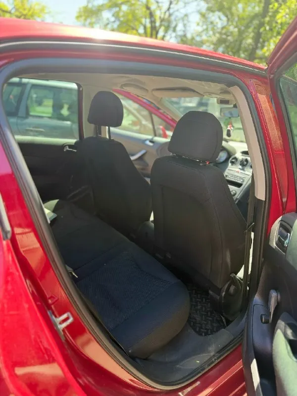 Автор: продажа peugeot 308♥️ пробег 190 тыс. машинка 2008 года выпуска, на автомате. все работает корректно, мотор и коробка без нареканий. есть вопросы по кузову. машина семейная, с продажей никто не торопится. все вопросы по телефону +7949-629-55-13 цена 500 тысяч. торг уместен!. . !!!наш телеграм канал [ бесплатное размещение за репост!!! правила сообщества [ мы в мах [ 📞 звоните: +7(949)6295513 - фотография - 4