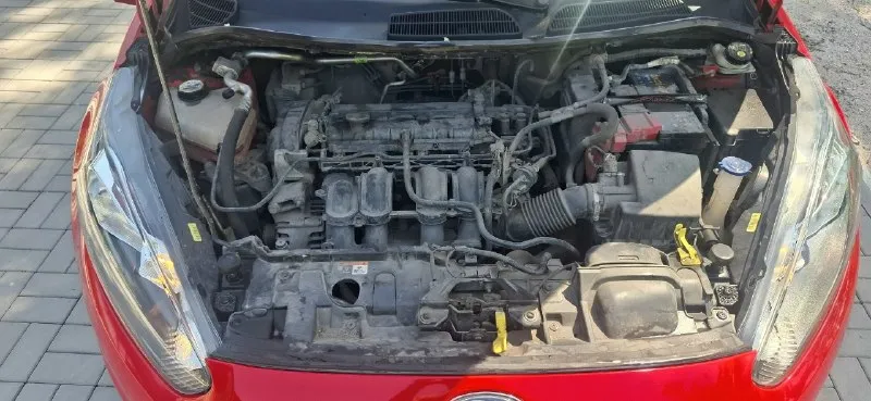 Продам яркую шуструю машинку ford фиеста 2016г. в двигатель 1.6 кпп робот, пробег 105т. км в очень достойном состоянии с 2016 года в одной семье, все полностью исправно, все работает без нареканий, серьёзных дтп не было, все стекла родные, почти вся в родном окрасе. цену вижу 1🍋70т. р аргументированный торг осмотр г. макеевка все вопросы по тел +79495210051 📞 звоните: +7(949)5210051 - фотография - 7