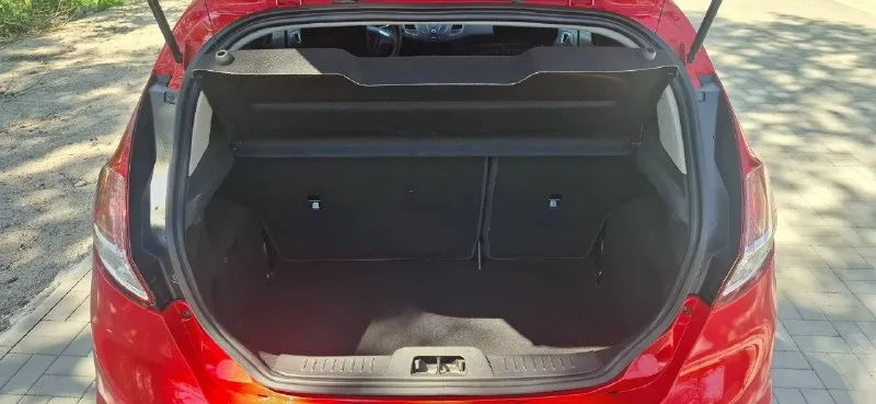 Продам яркую шуструю машинку ford фиеста 2016г. в двигатель 1.6 кпп робот, пробег 105т. км в очень достойном состоянии с 2016 года в одной семье, все полностью исправно, все работает без нареканий, серьёзных дтп не было, все стекла родные, почти вся в родном окрасе. цену вижу 1🍋70т. р аргументированный торг осмотр г. макеевка все вопросы по тел +79495210051 📞 звоните: +7(949)5210051 - фотография - 8