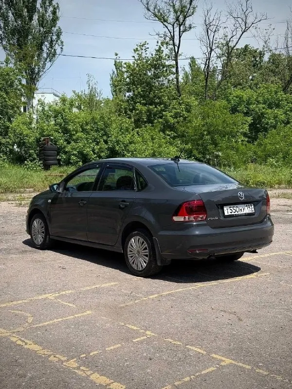 Volkswagen polo цена- 888.000₽ год- 2018 мотор - 1.6 бензин пробег - 165 тыс. км коробка - механика возможна продажа в кредит +79494159347 - фотография - 4