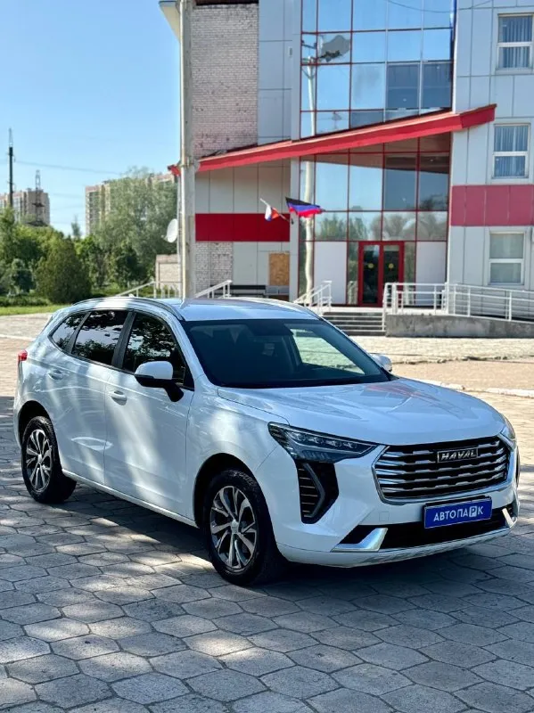 🚘 haval jolion 💰цена: 1 500 000р 🏢город: мариуполь 📅год выпуска: 2022 🧾пробег: 137 900 км. ⚙️двигатель: 1.5 ⛽топливо: бензин ⚙️кпп: автомат 7ст. 📞 телефон: +7-989-263-55-56 +7-949-551-91-52 +7-949-727-41-51 💾 описание: jolion — это стильный. .. бег ✅ шикарная комплектация ✅ оцинкованный кузов ✅ красивый цвет белый перламутр 💥 климат-контроль, led оптика в круг, сенсорный бесключевой доступ, эур, abs, airbag, кожаный мульти-руль с подогревом, штатное гу с поддержкой car play и android auto, камера заднего вида, задний парктроник, полный электропакет, подогрев всех сидений и лобового стекла, новая резина. ➕автомобиль с пройденным техническим осмотром и готов к переоформлению. улица шевченко 2️⃣6️⃣9️⃣ 🏦 возможна продажа в кредит по двум документам. - фотография - 1