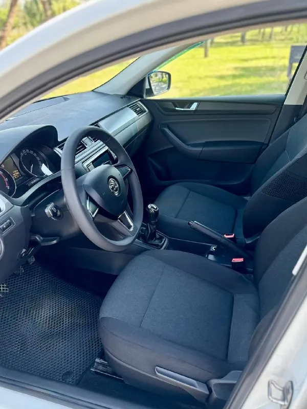 🚙 Skoda rapid

💰Цена: 970 000р
🏢Город: мариуполь
📅Год выпуска: 2019
🧾Пробег: 145 760 км.
⚙️Двигатель: 1.6
⛽Топливо: бензин/газ
⚙️Кпп: механика

📞 Телефон:

+7-949-727-41-51
+7-949-551-91-52
+7-989-263-55-56

💾 Описание:

Всеми лю. .. > лифтбэк - огромный багажник
✅ Надежный двигатель
✅ Маленький расход топлива
✅ Южная эксплуатация
⛽️ Газ евро-4

❄️ Кондиционер (работает отлично), полный электропакет, abs, airbag, птф, усилитель руля, центральный замок, штатная магнитола с usb, подогрев сидений, бортовой компьютер.

➕Автомобиль с пройденным техническим осмотром и готов к переоформлению.

Улица шевченко 2️⃣6️⃣9️⃣

🏦 Возможна продажа в кредит по двум документам. - фотография - 7