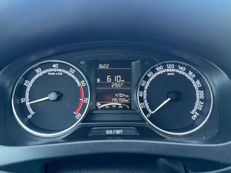 🚙 Skoda rapid

💰Цена: 970 000р
🏢Город: мариуполь
📅Год выпуска: 2019
🧾Пробег: 145 760 км.
⚙️Двигатель: 1.6
⛽Топливо: бензин/газ
⚙️Кпп: механика

📞 Телефон:

+7-949-727-41-51
+7-949-551-91-52
+7-989-263-55-56

💾 Описание:

Всеми лю. .. > лифтбэк - огромный багажник
✅ Надежный двигатель
✅ Маленький расход топлива
✅ Южная эксплуатация
⛽️ Газ евро-4

❄️ Кондиционер (работает отлично), полный электропакет, abs, airbag, птф, усилитель руля, центральный замок, штатная магнитола с usb, подогрев сидений, бортовой компьютер.

➕Автомобиль с пройденным техническим осмотром и готов к переоформлению.

Улица шевченко 2️⃣6️⃣9️⃣

🏦 Возможна продажа в кредит по двум документам. - фотография - 9