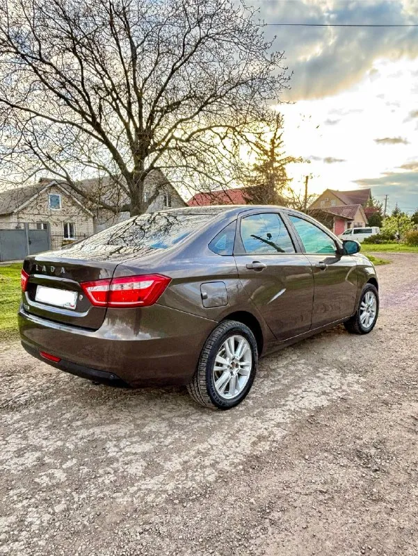 Продам lada vesta 2015 г.
Мотор 1.6 не дымит не троит.
Масложора нет.
Кпп механика, ходовая вся обслужена.
Состояние автомобиля на твердую 5!
Автомобиль весь обслужен, богатая комплектация
Климат контроль, датчики дождя и света.
Abs, esp, эур, подогревы передних сидений, зеркал, лобового стекла, заднего стекла, задний парктроник, штатная магнитола с bt, газ евро 4,остекление все заводское, стоят линзованые фары, свет бомба!
Старые фары отдам с машиной.
Кузов оцинкован что значит большой плюс.
Красивый комбинированный салон.
Документы в полном порядке
Переоформление без проблем.
Цена 730000 тысяч рублей
Торг реальному покупателю у капота
Осмотр г. Харцызск
Связь
+7949-521-31-10 (Тг/мах)
+7949-482-25-82 (Тг/мах)
Всем удачи 🍀 - фотография - 9