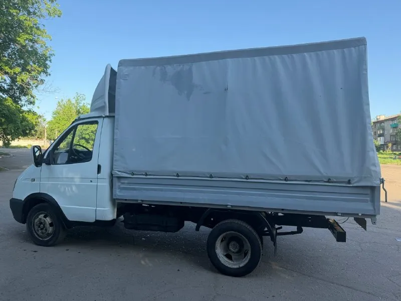 Автор: продам газ 3302 в хорошем состоянии. 2005 года выпуска. работает и на газу и на бензине, газ вписан. мотор, коробка в идеальном состоянии. рама без сварки и трещин🎁 ходовая деланная, едет мягко и сбито. заменено масло во всех узлах. сзади резина новая, перед живая. по электрике работает абсолютно все. по документам 2 собственника за всю жизнь. переоформить без проблем, диагностическая карта есть, готов поехать в мрэо. находится в макеевке, советский район. цена 550 тыс рублей +79493364050.. !!!наш телеграм канал [ бесплатное размещение за репост!!! правила сообщества [ мы в мах [ 📞 звоните: +7(949)3364050 - фотография - 3