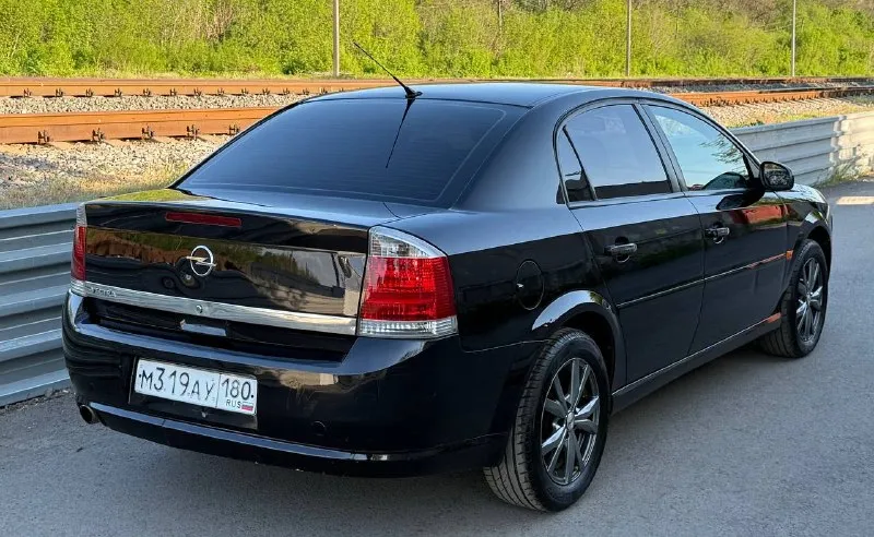 Продам: opel vectra c 1.8 бензин, механика 2008 года выпуска кузов хороший не гнилой днище, пороги, арки без ржавчины очень много вложили в авто техника новой машины кондиционер электронные стеклоподъемники, гур, магнитола сигнализация пробег оригинал 201.000 км можем ехать на любые сто и проверять я только за, за авто не стыдно звоните все по тел расскажу ухоженный автомобиль цена:490.000руб. +7 феникс +79198860059 мтс 📞 звоните: +7(949)3829905 - фотография - 3