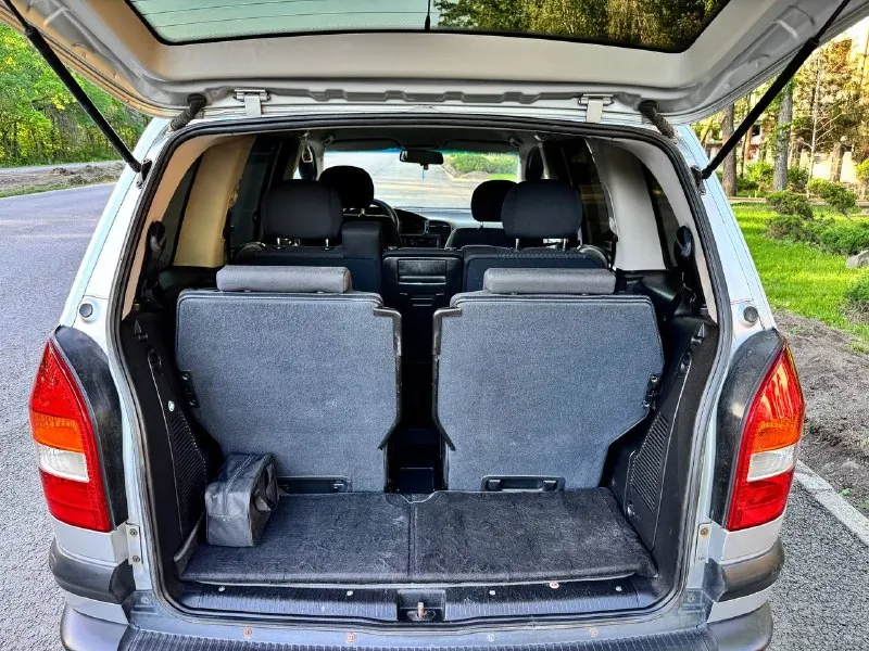 Opel zafira a 2004 года выпуска 1.8 бензин, механика состояние идеальное вся обслуженная от а до я пригнана была из германии 1 владелец, делать абсолютно ничего не нужно завел и поехал кузов отличный без ржавчины дтп и тому подобного состояния действительно идеальное пробег 184.000км максимальная комплектация климат рабочий холодит очень хорошо кто хочет хороший семейный автомобиль без дальнейших вложений звоните связь может быть плохая дозванивайтесь торг строго у капота 570.000 руб. +79493829905 +79198860059 📲 tg: @vania_3773 📞 звоните: +7(949)3829905 - фотография - 7