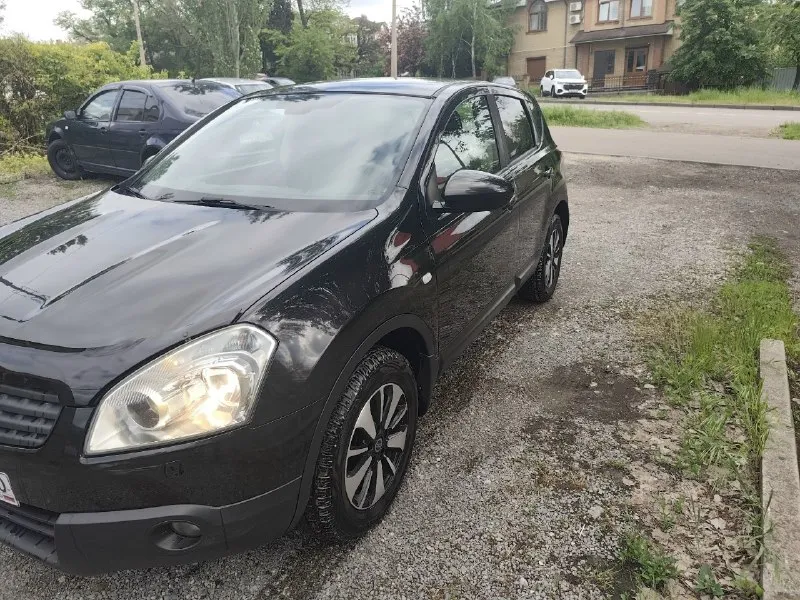 Автор: 🚗 продаётся qashqai 2008 тот самый городской кроссовер, который паркуется там, где седаны уже плачут и сдаются 😄 ✔ двигатель 1.6 ✔ механика ✔ 200 000 км ✔ кондиционер ✔ высокая посадка ✔ чёрный цвет ✔ цена: 600 000 ₽ ✔ оцинкованный кузов автомобиль для тех, кто хочет: — нормально видеть дорогу, а не колени водителя маршрутки — спокойно ездить по городу — не бояться бордюров, ям и внезапного “ремонта дороги” длиной в квартал машина в хорошем состоянии: сел и поехал. Экономичный, удобный и очень понятный в эксплуатации вариант. Причина продажи максимально жизненная: хозяйка мечтала о механике, уверенно говорила “автомат для слабаков”, а потом пару месяцев постояла в пробках… и теперь у нас уже авто на автомате 😅 📍 донецк +79493989740.. !!!наш телеграм канал [ бесплатное размещение за репост!!! Правила сообщества [ мы в мах [
📞 Звоните: +7(949)3989740 - фотография - 5