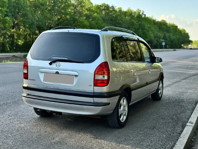Opel zafira a 2004 года выпуска 1.8 бензин, механика состояние идеальное вся обслуженная от а до я пригнана была из германии 1 владелец, делать абсолютно ничего не нужно завел и поехал кузов отличный без ржавчины дтп и тому подобного состояния действительно идеальное пробег 184.000км максимальная комплектация климат рабочий холодит очень хорошо кто хочет хороший семейный автомобиль без дальнейших вложений звоните связь может быть плохая дозванивайтесь торг строго у капота 570.000 руб. +79493829905 +79198860059 📞 🇷🇺 звоните: +7(919)8860059 - фотография - 4