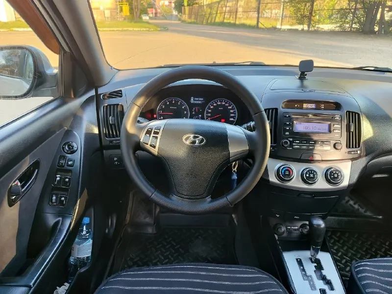 Продам авто hyundai elantra 2011г почти вся в родном окрасе стекла все родные, автотека зелёная 🌿
Объём 1.6 (акпп) эл зеркала с подогревом, бортовой компьютер, мульти руль, кондиционер, четыре стеклоподъёмники, подогрев сидений, aux usb, сигнализация с автозапуском, диски
Цена 630 т. ₽ +7 949 406-30-08 - фотография - 7