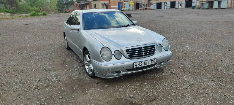 Продам mercedes w 210, 2000 г. в. двигатель 2.2 дизель, коробка механика 6 ст. , пробег 348 т. , есть родные диски, зимняя резина, цена 500 т. , без номеров дешевле. +7949-301-70-71 📲 tg: виталий 📞 звоните: +7(949)3017071 - фотография - 1