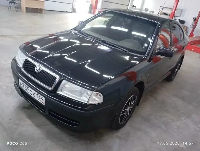 Skoda octavia 2008 г. двигатель: 1.6 (bfq, 102 л. с) 3 владельца без дтп, автотека зелёная, могу предоставить при необходимости пробег: 164 800 (родной, подтверждается автотекой) комплектация wts, спортивный обвес, трехспицевый кожанный руль, чёрный потолок, передние сидения с развитой боковой поддержкой, abs, кондиционер работает), электро регулировка и обогрев зеркал, передние электрические стеклоподьемники, заводской центральный замок. все функции в машине работают юридически всё в порядке цена: 570.000 рублей, торг при осмотре г. донецк продажа с переоформлением в мрэо. остальные вопросы по телефону денис +79493230454 📞 звоните: +7(949)3230454 - фотография - 2