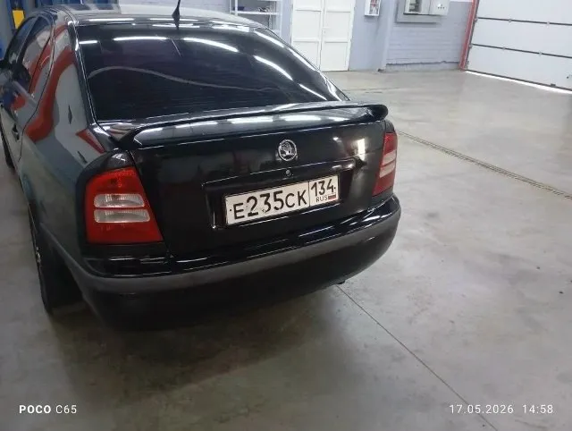 Skoda octavia 2008 г. двигатель: 1.6 (bfq, 102 л. с) 3 владельца без дтп, автотека зелёная, могу предоставить при необходимости пробег: 164 800 (родной, подтверждается автотекой) комплектация wts, спортивный обвес, трехспицевый кожанный руль, чёрный потолок, передние сидения с развитой боковой поддержкой, abs, кондиционер работает), электро регулировка и обогрев зеркал, передние электрические стеклоподьемники, заводской центральный замок. все функции в машине работают юридически всё в порядке цена: 570.000 рублей, торг при осмотре г. донецк продажа с переоформлением в мрэо. остальные вопросы по телефону денис +79493230454 📞 звоните: +7(949)3230454 - фотография - 4