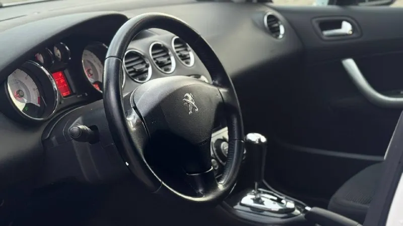 Тел. +79493988204 продам peugeot 408 2012г. в идеальном состоянии! по автомобилю делать не чего не надо!! готов ехать на любые проверки за ваш счёт! птс оригинал два владелец по птс! переоформление в мрэо комплектация двигатель 1.6 бензин пробег 129т abs esp airbag бортовой компьютер подогрев сидений подогрев зеркал parktronic двухзонный климат контроль 4 стеклоподъемника хорошая резина цена 620.000т. р очень срочно торг возможно продажа в кредит - фотография - 7
