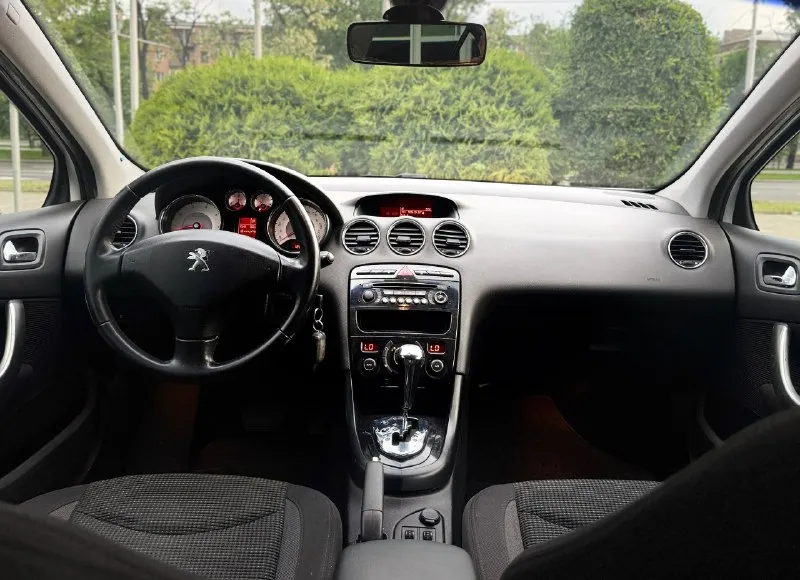 Тел. +79493988204 продам peugeot 408 2012г. в идеальном состоянии! по автомобилю делать не чего не надо!! готов ехать на любые проверки за ваш счёт! птс оригинал два владелец по птс! переоформление в мрэо комплектация двигатель 1.6 бензин пробег 129т abs esp airbag бортовой компьютер подогрев сидений подогрев зеркал parktronic двухзонный климат контроль 4 стеклоподъемника хорошая резина цена 620.000т. р очень срочно торг возможно продажа в кредит - фотография - 9