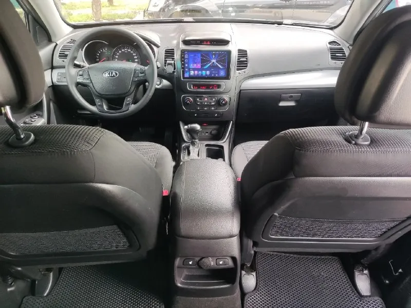 Kia sorento
Киа соренто рестайлинг
Цена - 1.470.000₽
Двигатель - 2.4 бензин
Акпп - автомат aisin
Пробег - 159.000км
Год выпуска - 2015
Тел. +79494937644
Автомобиль в изумительном состоянии полностью обслужен и не требует ни каких вложений. Техническая часть на 5+ двигатель работает как часики масло не расходует коробка передач работает идеально во всех режимах ходовая часть плотная без посторонних шумов чистый опрятный салон кузов без вмятин и царапин 2 пары ключей. Мульти руль без ключевой режим старт-стоп климат-контроль, адаптивный круиз-контроль, спуск с горы abd esp abs eco режим датчик света и дождя, парктроники, дороботано освещение в фарах и птф качественно! Свет ночью как днём подогревы сидений, мультируль, современная магнитола со всеми плюшками навигация card play bluetooth wi-fi эл. Стеклоподъемники с доводчиками, эл. Складываемые зеркала с подогревами и многое другое. Юредически кристально чист любое оформление в мрэо
📞 🇷🇺 Звоните: +79494937644 - фотография - 8