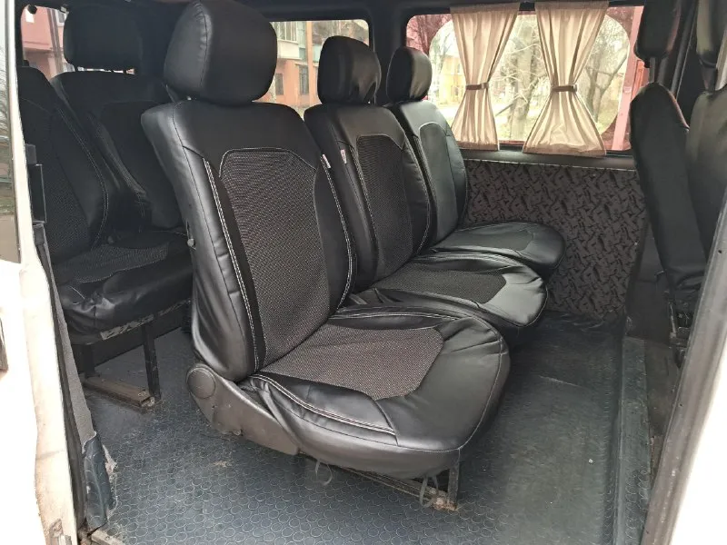 Продам ford транзит 2004 г. в хорошем состоянии на ходу, объём 2л. турбодизель. не гнилая, новая резина зима, лето на дисках, (штамповка). авто чисто семейное, не перевоз, постоянная регистрация 180 регион, я хозяин! автомобилем владею 8 лет, стоит магнитола, центральный замок, акб новый, сигнализация, пробег 442тыс. тнвд переделан с электро на механику, новые форсунки, заменена цепь, натяжитель, заводится в любую погоду с полтыка. все расходники вовремя меняются, не дымит кпп плавно переключается. новые передние фары, старые есть дома, по кузову есть мелкие части эксплуатации, не критично. за машиной слежу, переоформление, машина в донецке, продажа по месту, прошу 870т. торг уместен, остальные вопросы по +79493465365 📞 звоните: +7(949)3465365 - фотография - 6