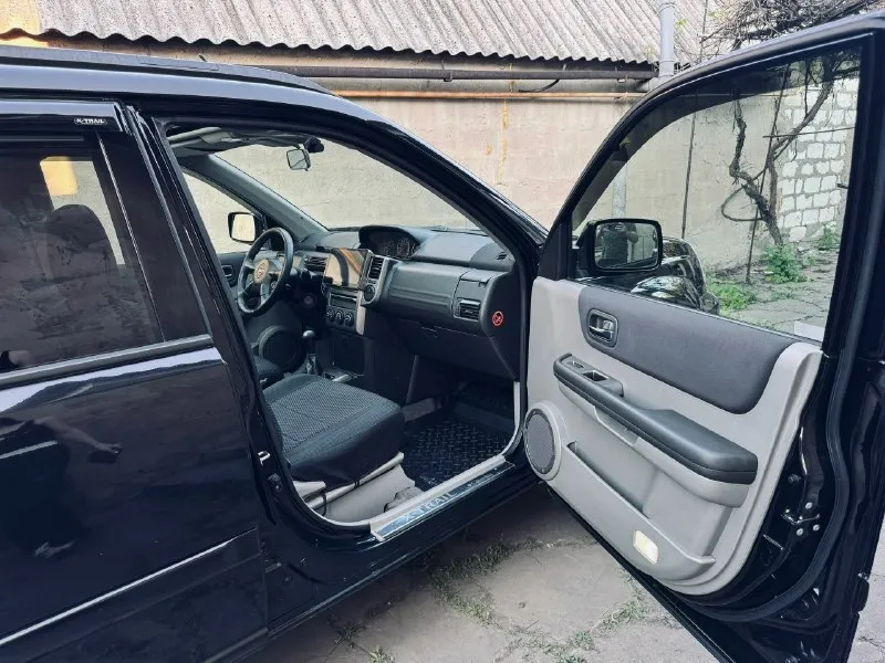 Собственник! Гаражное хранение продам x-trali в кузове t30 2006 года, объем 2.5 литра (бензин), мкпп, полный привод. Сборка япония. Два ключа. Vin : jn1tbnt30u0121013.во владении более пяти лет, постоянный учет рф. Переоформление без проблем. Пробег 237 954 км (родной, не скручен). Два комплекта резины r17 (зима/лето). Кузов в отличном состоянии, без дтп, есть два косметических окраса(передний бампер и капот, были сколы), окрашены более двух лет назад, остальное все в родной краске. Кузов покрыт гидрополимером и обновлен в этом году. Салон как новый, ничего не затерто, не пропалено. Перешит качественно руль, заменена штатная магнитола на андроид, заменены все динамики а дверях, чехлы сидений, два комплекта ковриков. По тех части все отлично, мотор весь сухой, без запотеваний и течей, ходовая как мячик, заменены тормозные диски и колодки вкруговую с переборкой и покраской суппортов. Заменены кольца, вкладыши и сделан полный ребилд гбц. Заменены масла кпп и двс + ф
📞 Звоните: +7(949)3180505 - фотография - 5