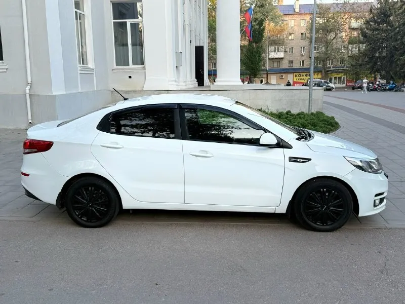 Автор: в продаже kia rio ill рестайлинг авто в идеальном состоянии не бита не крашена автомобилем владею не первый год вложений не каких не требует 2 ключа кондиционер заправлен сигнализация с обратной связью расходники все поменяны салон чистый не прокуреный по документам любое переформление год выпуска 2016 пробег родной 180.000т комплектация: comfort комплект резины. автотека зелёная 🌿 в такси и прочее не была. остальные вопросы по телефону +7(949)287 0956 возможен обмен. цена 745.000 торг у капота. . . !!!наш телеграм канал [ бесплатное размещение за репост!!! правила сообщества [ мы в мах [ 📞 звоните: +7(949)2870956 - фотография - 2