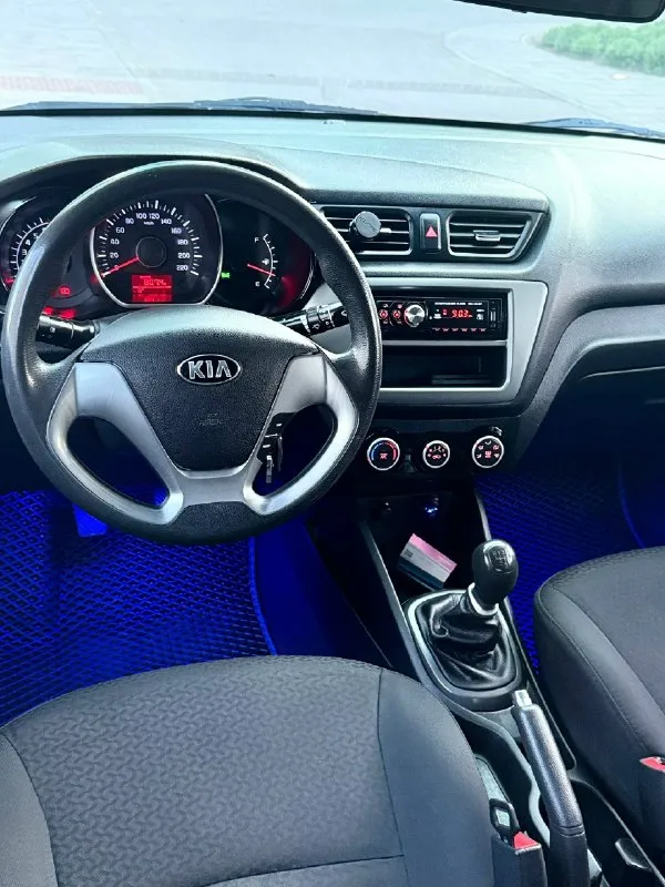 Автор: в продаже kia rio ill рестайлинг авто в идеальном состоянии не бита не крашена автомобилем владею не первый год вложений не каких не требует 2 ключа кондиционер заправлен сигнализация с обратной связью расходники все поменяны салон чистый не прокуреный по документам любое переформление год выпуска 2016 пробег родной 180.000т комплектация: comfort комплект резины. автотека зелёная 🌿 в такси и прочее не была. остальные вопросы по телефону +7(949)287 0956 возможен обмен. цена 745.000 торг у капота. . . !!!наш телеграм канал [ бесплатное размещение за репост!!! правила сообщества [ мы в мах [ 📞 звоните: +7(949)2870956 - фотография - 5
