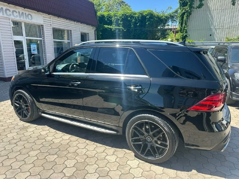 Продам mercedes benz w166 gle 350 2018 года выпуска полный привод мотор 3.5 атмосферный 90000 км родного пробега коробка 8-ступенчатый автомат музыка harman kardon бесключевой доступ всех дверей подогревы сидений без пневмы климат контроль черный потолок люк мертвые зоны радар приближения удержание полосы кнопка start-stop электра регулировка, память сидений, руля электра привод богажника парк троники в круг камера заднего вида car play, android car r21 летние и r19 зимние колеса все родные стекла, включая лобовое была произведена 22.05.26 полировка кузова, нанесение керамики и химчистка салона в одних руках 3 года покупалась на пробеге 40000 км заменены все масла и фильтра-двигатель, коробка, раздатки состояние отличное! любые проверки цена-4.300.000 торг уместен тел +79495049495 📞 звоните: +7(949)5049495 - фотография - 2