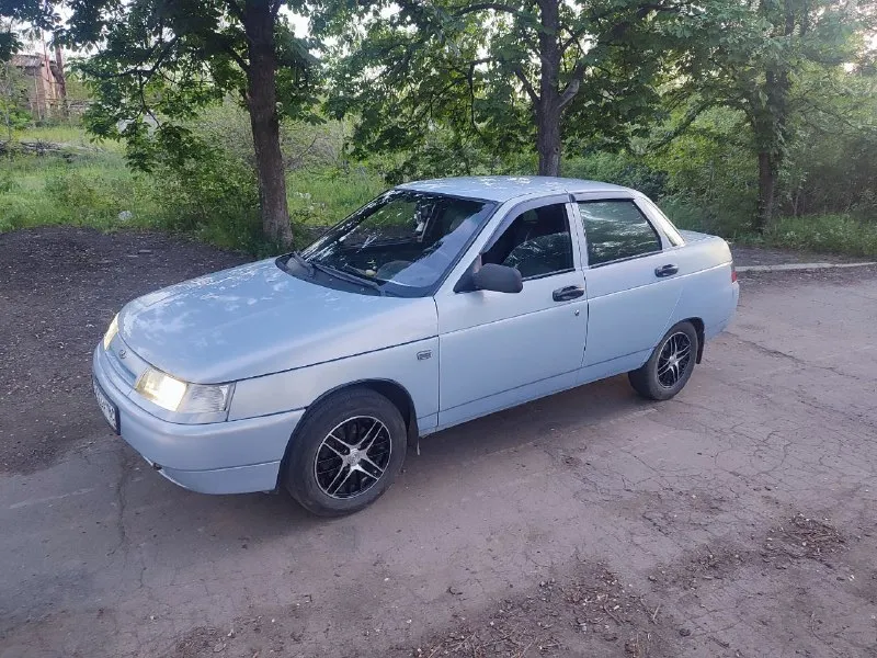 Продам ваз 2110 2005 года, двигатель 1.6. машина обслужена, на данный момент вложений не требует. автомагнитола, передние стеклоподъемники, хороший свет, сигнализация с автозапуском, комплект зимней резины. цена 260 тыс – торг реальному покупателю. осмотр в харцызске + 7 949 503 86 12 📞 звоните: +7(949)5038612 - фотография - 2