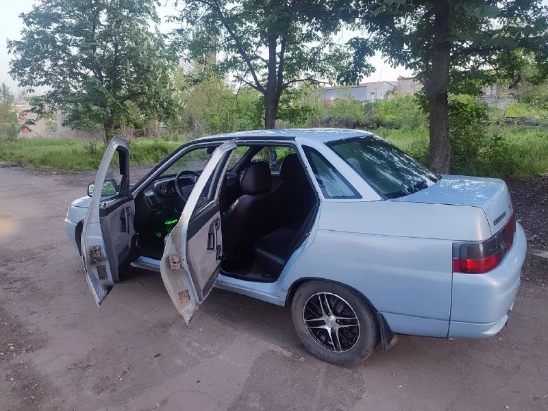 Продам ваз 2110 2005 года, двигатель 1.6. машина обслужена, на данный момент вложений не требует. автомагнитола, передние стеклоподъемники, хороший свет, сигнализация с автозапуском, комплект зимней резины. цена 260 тыс – торг реальному покупателю. осмотр в харцызске + 7 949 503 86 12 📞 звоните: +7(949)5038612 - фотография - 7