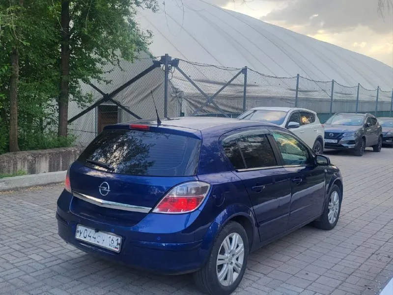 Продам авто opel astra h рейсталинг ( opel астра н) цена: 465.000 руб пробег: 200.000 год выпуска: 2008 год город: донецк номер: +79498515415 +79490860631(max, telegram) автомобиль в отличном состояние для своих лет, очень надежная, семейная и практичная машина. без подводных камней. в таком состояние за такие деньги на авторынке найти тяжело. отличная комплектация: климат холодит, подогревы, партронок, мультируль, хорошая аудио система, камера заднего вида, видеорегистратор, датчики дождя и света, и много других интересных функций. работает в автомобиле всё. переоформление без проблем, на любое сто готов поехать, два ключа, масло не расходует, коробка идеальная, двигатель без нареканий, ходовая перебранна. на остальные вопросы готов ответить по телефону. 📲 tg: ⚡️ 📞 звоните: +7(949)8515415 - фотография - 6