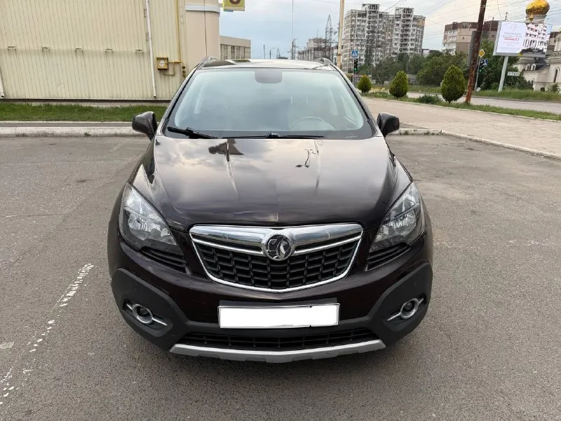 Opel mokka 2014 год 1.4т бензин на обычном автомате! родной пробег 184000км, хорошее состояние:мотор работает ровно без посторонних шумов и ошибок. коробка переключает четко без толчков и рывков. кузов оцинкованный! цена 850 000 рублей город донецк. юридически автомобиль полностью чист и готов к постановке на учет(техосмотр пройден) +79493710826 (telegram, max) по запросу отправим обзор автомобиля. 📞 звоните: +7(949)3710826 - фотография - 3