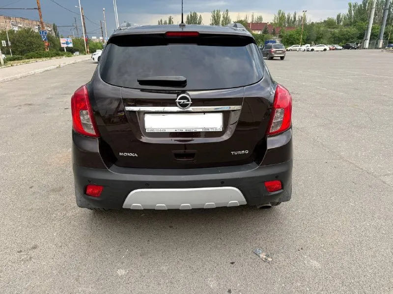 Opel mokka 2014 год 1.4т бензин на обычном автомате! родной пробег 184000км, хорошее состояние:мотор работает ровно без посторонних шумов и ошибок. коробка переключает четко без толчков и рывков. кузов оцинкованный! цена 850 000 рублей город донецк. юридически автомобиль полностью чист и готов к постановке на учет(техосмотр пройден) +79493710826 (telegram, max) по запросу отправим обзор автомобиля. 📞 звоните: +7(949)3710826 - фотография - 8