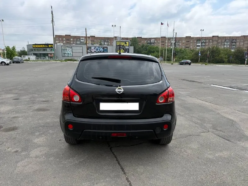 Nissan qashqai 2008 — 2.0 бензин, полный привод. подтвержденный родной пробег 196 000 км. отличное состояние. максимальная комплектация: панорамная крыша, все стекла родные, включая лобовое. оцинкованный кузов без коррозии. работает ровно, коробка переключает мягко. ходовая без стуков. автомобиль готов к эксплуатации — сел и поехал. полный порядок по документам, техосмотр пройден. цена: 780 000. г. донецк. контакт: +79493710826 (telegram, max). можем предоставить все данные по автомобилю. 📞 звоните: +7(949)3710826 - фотография - 6