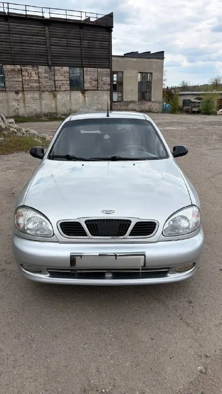 Продам део ланос 2006 года( поляк) мотор: e-tech 1,5 86 л. с пробег: 161570 км( не скрученный) полностью обслужена ( ремень грм и водная помпа 15000 тыс км назад, стойки перед+ зад, передние диски, колодки перед+ зад фары с оптикой led) также установлена музыка с усилком и магнитолой стоит газ евро 2( вписанный) есть момент по кузову( левое переднее крыло), «рыжики»( виден на фото) при встрече все покажу с продажей отдам зимнюю резину цена: 310000 тысяч( торг) номер: +79494331272 матвей осмотр: макеевка/ донецк - фотография - 1