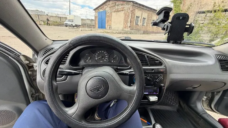 Продам део ланос 2006 года( поляк) мотор: e-tech 1,5 86 л. с пробег: 161570 км( не скрученный) полностью обслужена ( ремень грм и водная помпа 15000 тыс км назад, стойки перед+ зад, передние диски, колодки перед+ зад фары с оптикой led) также установлена музыка с усилком и магнитолой стоит газ евро 2( вписанный) есть момент по кузову( левое переднее крыло), «рыжики»( виден на фото) при встрече все покажу с продажей отдам зимнюю резину цена: 310000 тысяч( торг) номер: +79494331272 матвей осмотр: макеевка/ донецк - фотография - 7