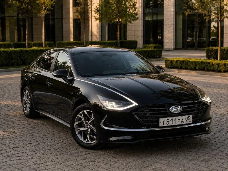 Продам hyundai sonata 2020 года. двигатель 2.0 бензин, едет бодро и при этом расход нормальный. машину покупали для себя жалели обслуживали покупалась у официального дилера, не пригнанная. пробег родной — 110тыс. км. по состоянию всё честно: не битая, не крашеная, вся в родном окрасе. никаких скрытых проблем нет. салон чистый не прокуренный как новый !!! комплектация хорошая, есть всё для комфортной езды. машина для семьи кто ищет для себя лучше не найти — сел и поехал, ничего делать не нужно. если есть вопросы — пишите или звоните 👍 цена 2 170 000 торг минимальный символический возможен обмен на паркетник или джип на обмен как и у всех автомобиль буду оценивать дороже +79495095858 макс +79895435743 телеграм ватсап звоните в любое время связь плохая - фотография - 1