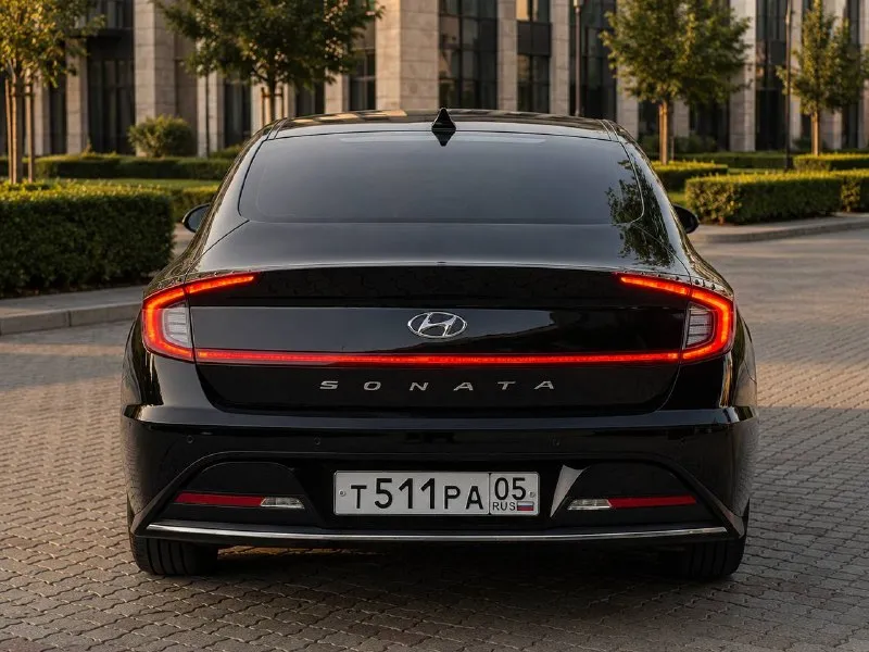 Продам hyundai sonata 2020 года. двигатель 2.0 бензин, едет бодро и при этом расход нормальный. машину покупали для себя жалели обслуживали покупалась у официального дилера, не пригнанная. пробег родной — 110тыс. км. по состоянию всё честно: не битая, не крашеная, вся в родном окрасе. никаких скрытых проблем нет. салон чистый не прокуренный как новый !!! комплектация хорошая, есть всё для комфортной езды. машина для семьи кто ищет для себя лучше не найти — сел и поехал, ничего делать не нужно. если есть вопросы — пишите или звоните 👍 цена 2 170 000 торг минимальный символический возможен обмен на паркетник или джип на обмен как и у всех автомобиль буду оценивать дороже +79495095858 макс +79895435743 телеграм ватсап звоните в любое время связь плохая 📲 tg: николай н а 📞 звоните: +7(949)5095858 - фотография - 7