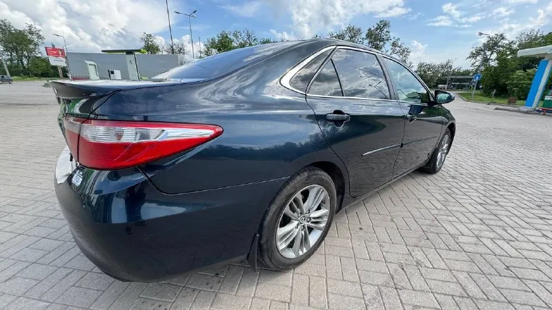 Продам toyota camry 55 2016 г. в., двигатель 2.5., акпп - 6 ступенчатый комплектация se, aisin, 181 л. с., пробег 180 000 тыс. км. салон ухоженный алькантара, состояние сел и поехал все расходники поменяны, делать ничего не нужно. отличная акустика + камера заднего хода. по кузову есть незначительные коцки любые проверки, 2 владельца. цена : 1450000 ( торг) город донецк, днр, тел. +79496735127 - фотография - 5