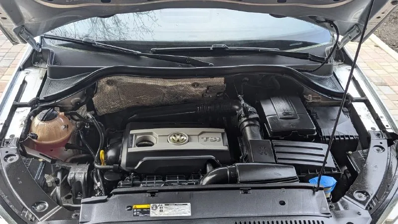 📢 продам volkswagen tiguan в идеале не бит не крашен 100%(цена-1м180тр)(возможен кредит) 🔹год 2014 🔹двигатель 2л бензин (200лс) 🔹коробка: автомат :aisin 6ступка 🔹учёт рф любое оформление на вас цена 1м180т. р торг звоните 🔹авто просто в шикарном состоянии как новый не бит не крашен 100 % ходовка супер двигатель и кпп работают отлично, кузов в идеальном состоянии, салон велюр как новый. хорошая музыка, сигнализация, эл стеклоподъёмники датчик света и дождя хорошая аудио система и т. д 🔹телефон :+79490030134 (мах+79490030134)(телеграм +79497396813) вацап +380714978907) 📲 tg: ваня костенко 📞 звоните: +7(949)0030134 - фотография - 10