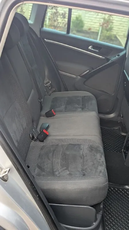 📢 продам volkswagen tiguan в идеале не бит не крашен 100%(цена-1м180тр)(возможен кредит) 🔹год 2014 🔹двигатель 2л бензин (200лс) 🔹коробка: автомат :aisin 6ступка 🔹учёт рф любое оформление на вас цена 1м180т. р торг звоните 🔹авто просто в шикарном состоянии как новый не бит не крашен 100 % ходовка супер двигатель и кпп работают отлично, кузов в идеальном состоянии, салон велюр как новый. хорошая музыка, сигнализация, эл стеклоподъёмники датчик света и дождя хорошая аудио система и т. д 🔹телефон :+79490030134 (мах+79490030134)(телеграм +79497396813) вацап +380714978907) 📲 tg: ваня костенко 📞 звоните: +7(949)0030134 - фотография - 9