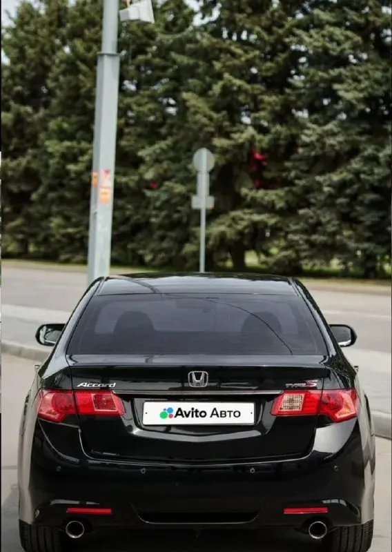 Продаю honda accord type-s рестайлинг, 2011 года с мотором 2.4литра, атмосферник на 200 лс. птс оригинал, два хозяина. два ключа. все кузовные детали и стекла родные! безопасность не срабатывала, проемы не красились! никакой гнили, ржавчины нет. есть косметически окрашенные вторично элементы. машина местная, покупалась в ростове у официального дилера и эксплуатировалась только в ростове. полностью черная на черном салоне. своевременно обслуживали и следил за авто. масло в двигатель меняли каждые 4-5 тысяч. есть 2 комплекта резины лето/зима никаких юридических запретов и ограничений на машине. внешне авто без переделок, всё в оригинале, соответственно на учет на вас встанет без проблем. подробнее все вопросы по телефону +79494475482 на этом номере макс. или 89525740631. цена 1.430 торг никто не отменял. - фотография - 4