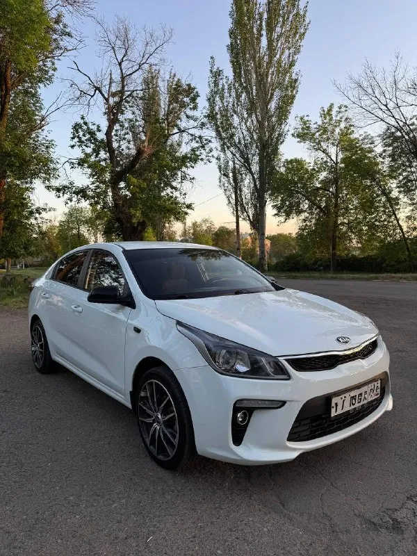 Kia rio iv 2017 года
Родной пробег 104 тысячи км
Двигатель 1.6, коробка механика
Ухоженный авто, в одних руках с момента покупки в салоне, обслуживание проходил у официального дилера
Машина не требует никаких вложений, полностью обслужена, сел и поехал
Хорошая комплектация с камерой заднего вида, парктрониками, датчиком давления в шинах, климат-контролем, подогрев руля и передних сидений, мультируль
Машина на новой летней резине
Дополнительно установлены дорогие линзы в фары, сделана качественная шумоизоляция, а также установлен андроид планшет и сигнализация с автозапуском starline
У авто один единственный владелец, птс оригинал и два ключа, в такси никогда не работала, и не использовалась в коммерческих целях
Буду присутствовать в мрэо, техосмотр пройден
Цена - 1 миллион 290 тысяч
Моспино, пролетарский район
Звоните +79493463931, телеграмм
📲 Tg: @maks_dons
📞 Звоните: +7(949)3463931 - фотография - 3